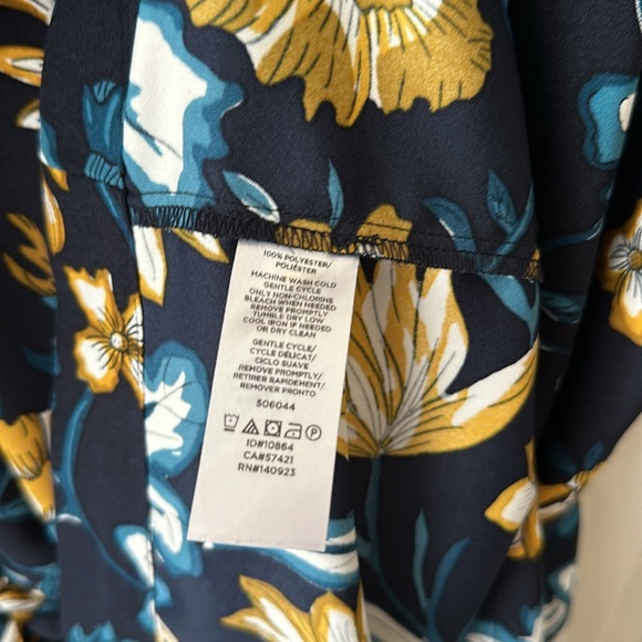 Loft outlet shirt dress size M in navy, teal and gold pattern - Picture 5 of 5